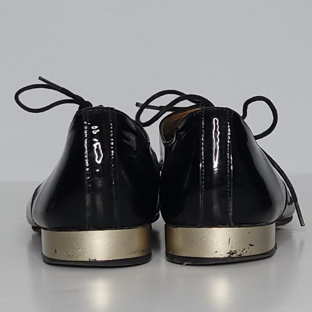 *** SOLD *** Galerie Lafayette Black Patent Leather Oxfords - Picture 4 of 9